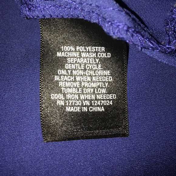 Black and Blue Top - Picture 4 of 4